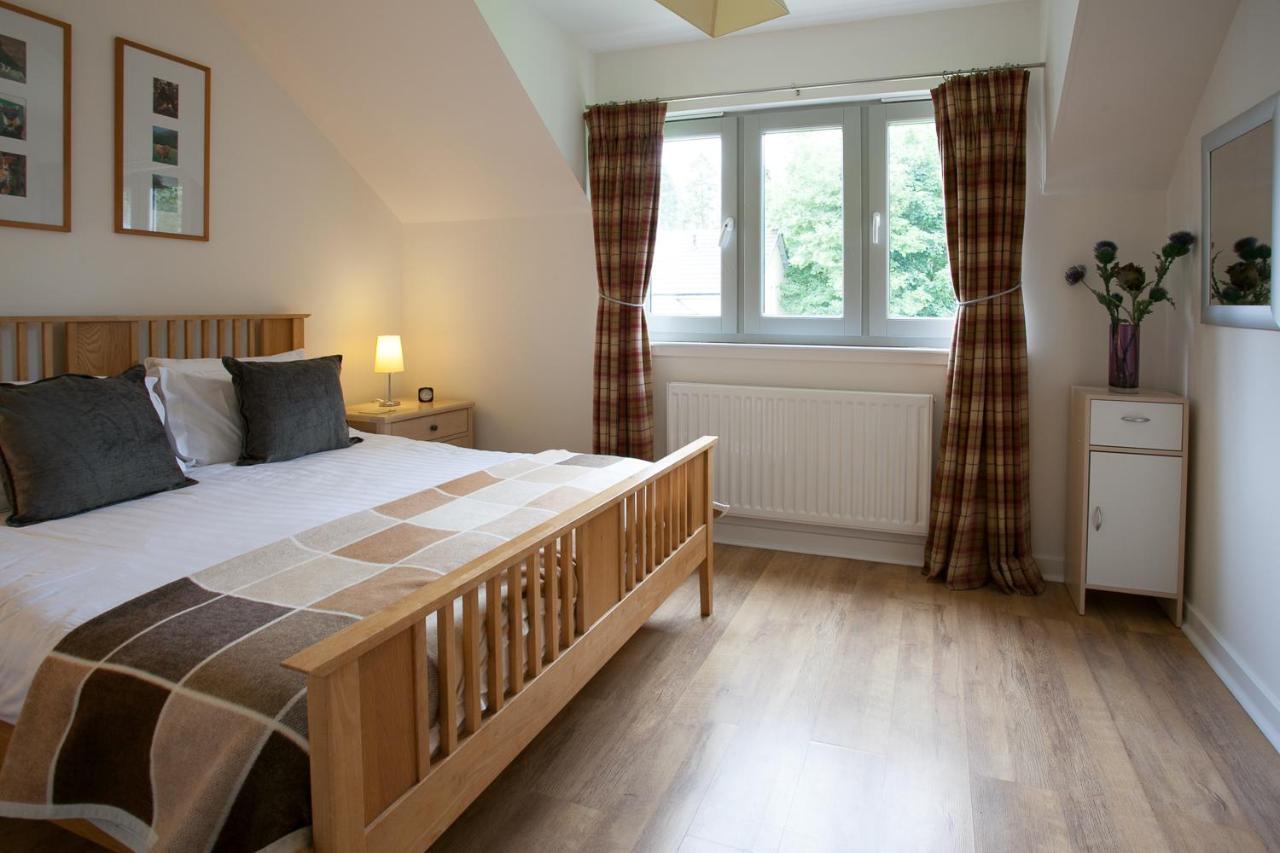 Loch Ness Abbey Cottages Fort Augustus Esterno foto
