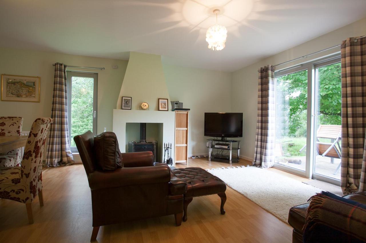 Loch Ness Abbey Cottages Fort Augustus Esterno foto