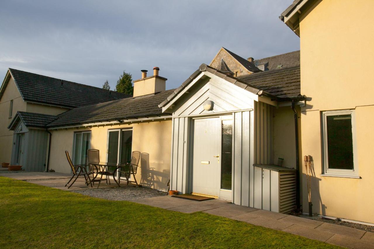 Loch Ness Abbey Cottages Fort Augustus Esterno foto