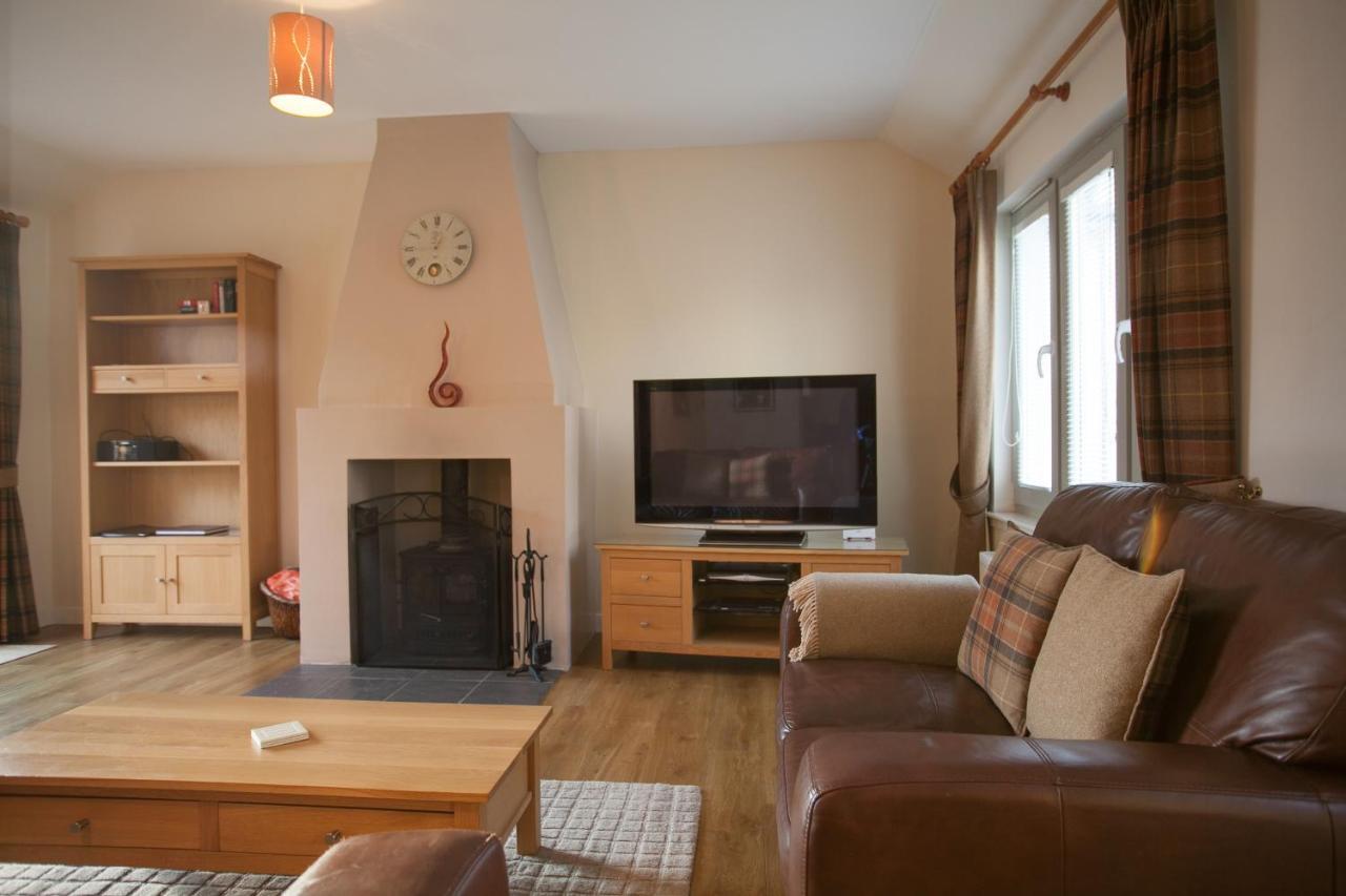 Loch Ness Abbey Cottages Fort Augustus Esterno foto