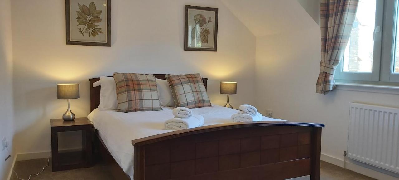 Loch Ness Abbey Cottages Fort Augustus Esterno foto
