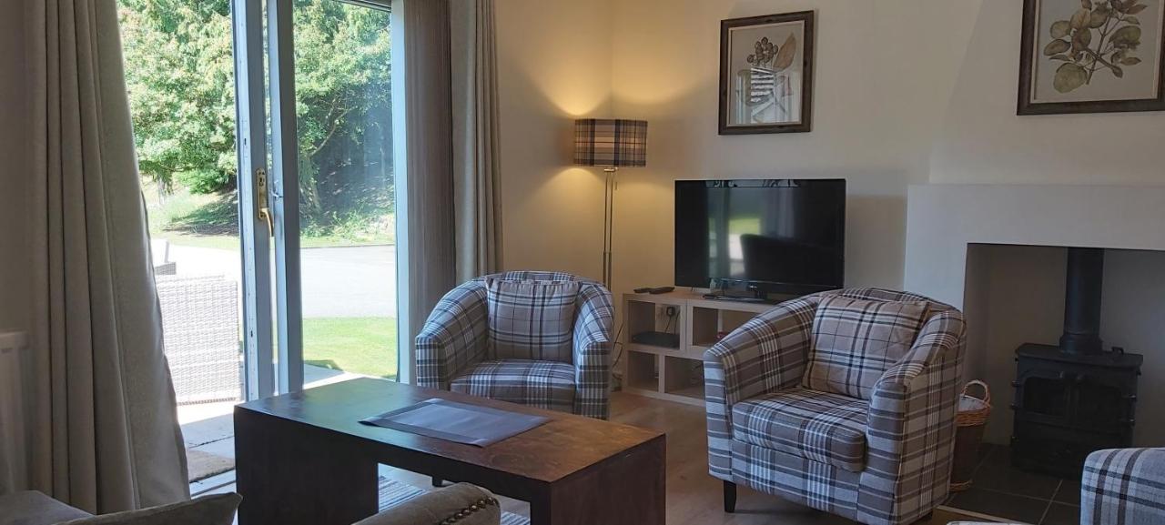 Loch Ness Abbey Cottages Fort Augustus Esterno foto